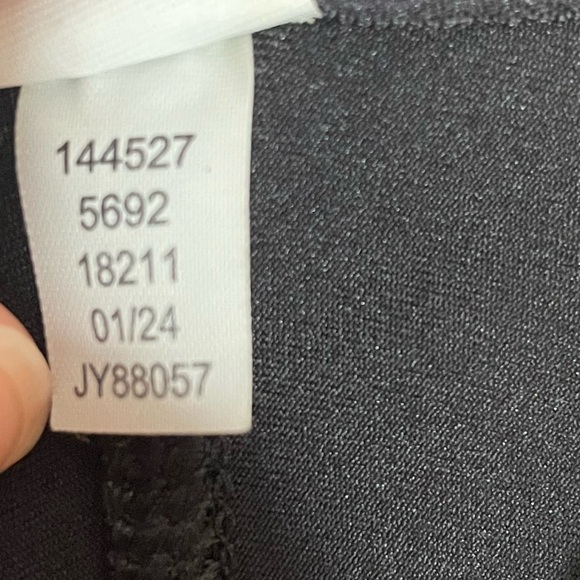 Yogalicious Lux Momentum Jacket Soft Full Zip Pockets Thumb Holes Black Sz Small - Picture 9 of 13